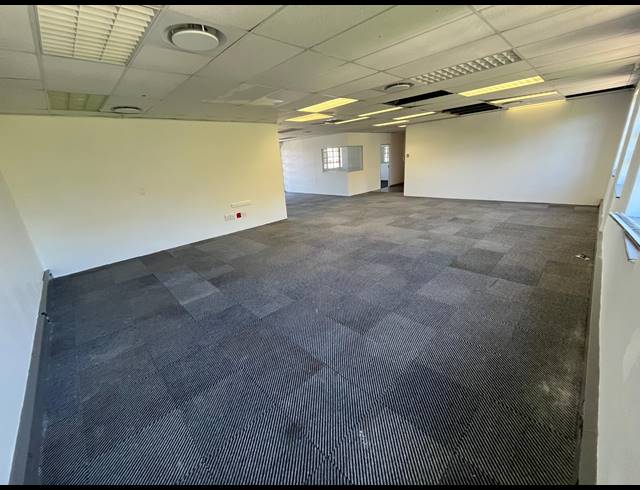 232M² OFFICE TO LET IN CLAREMONT
